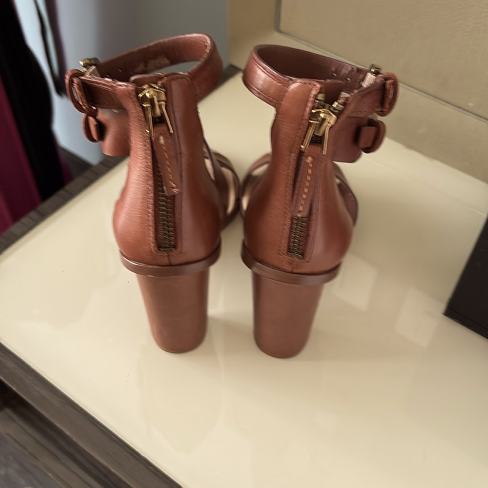 Dolce Vita shoes - Picture 2 of 5